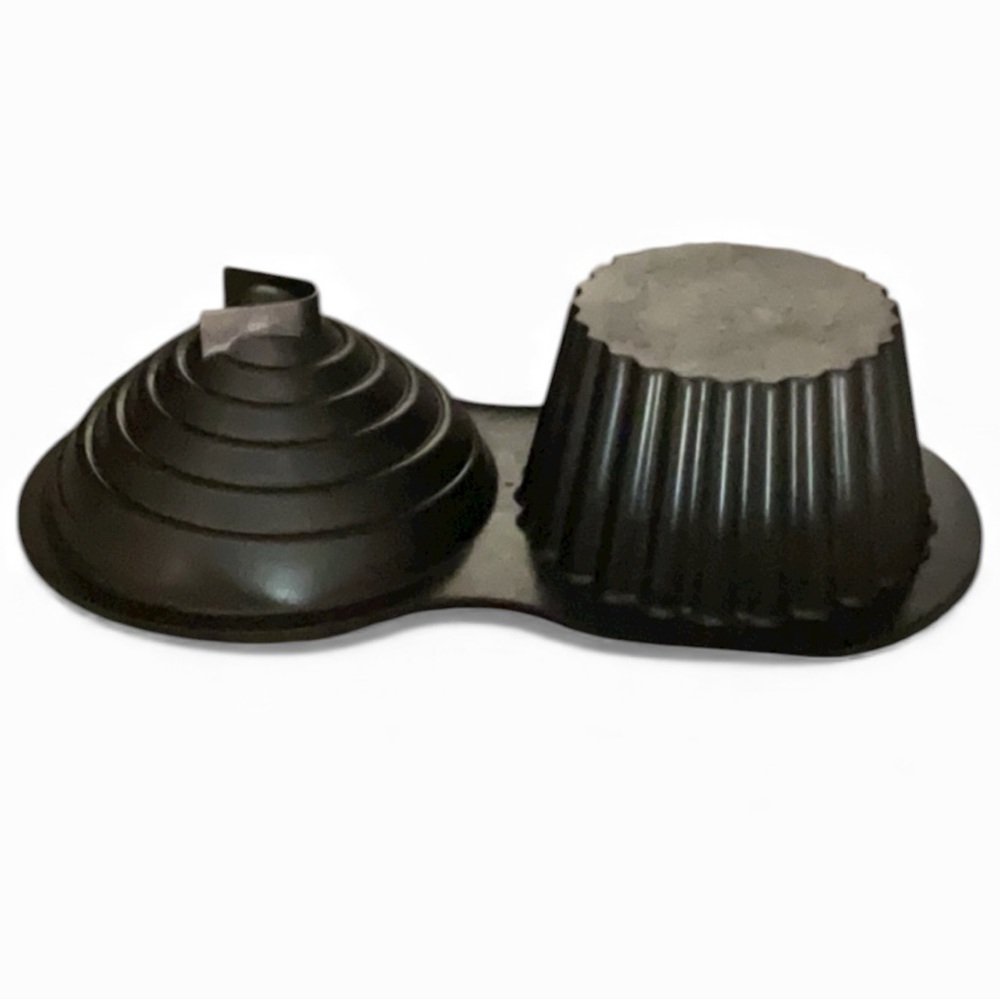 Wilton LARGE Cupcake Shape Cake Pan Double 15 1/2 x 8 1/4 x 4" Nonstick Aluminum